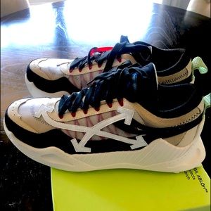 New with box off-white size 12